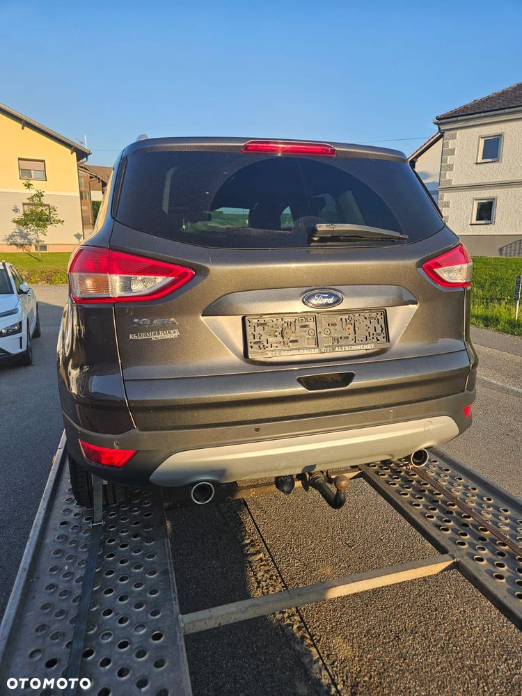 Ford Kuga 2.0 TDCi 4x4 Titanium - 4