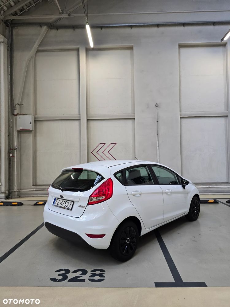 Ford Fiesta 1.25 Titanium - 24