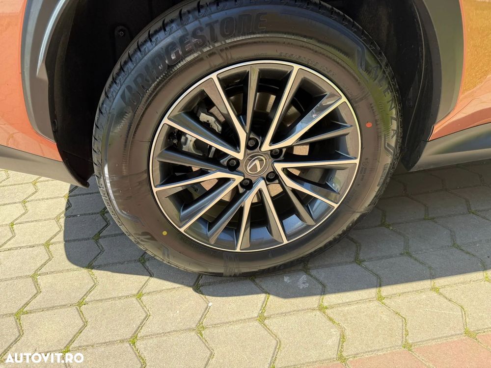 Lexus Seria NX - 28