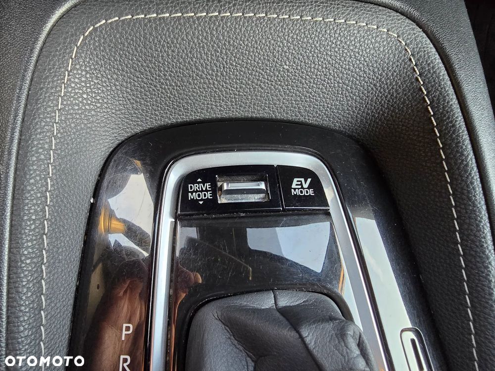 Toyota Corolla 2.0 Hybrid Comfort - 16