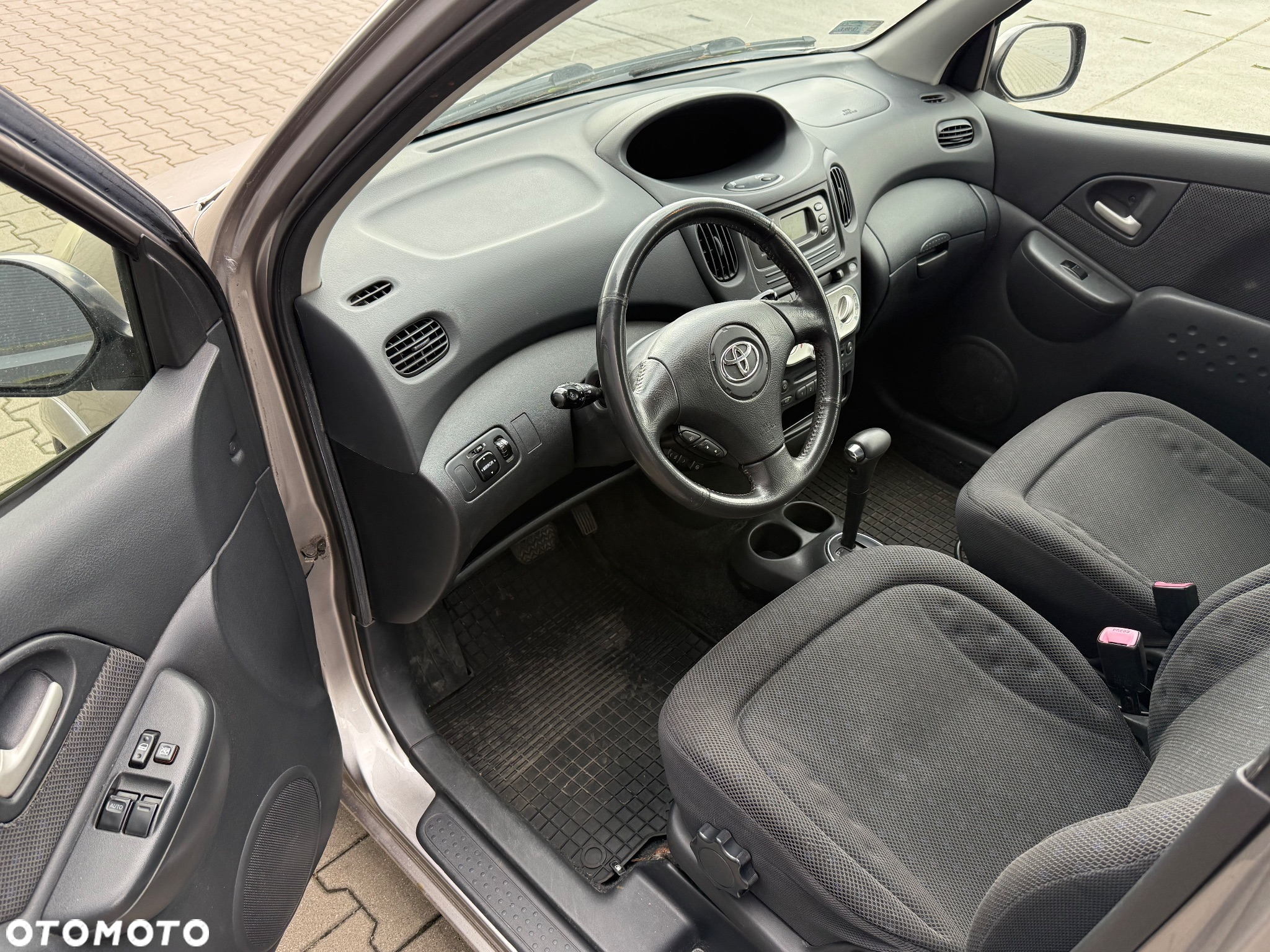 Toyota Yaris Verso 1.3 Automatik Sol - 6