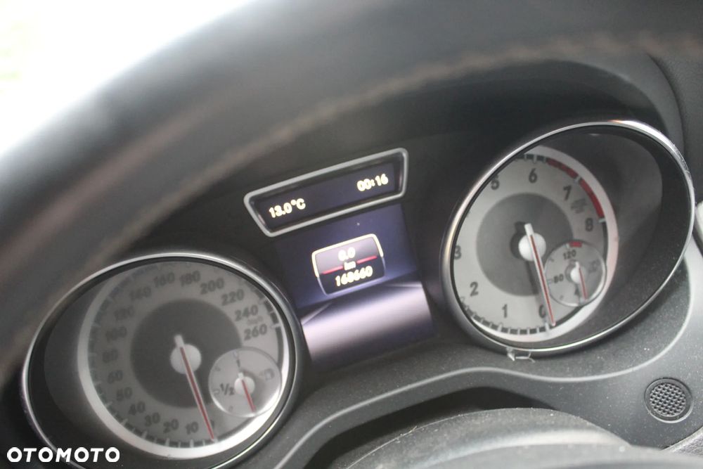 Mercedes-Benz CLA 180 Urban - 6