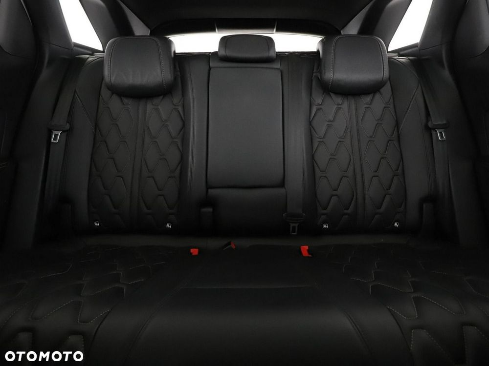 Peugeot 3008 Hybrid4 300 e-EAT8 GT - 19