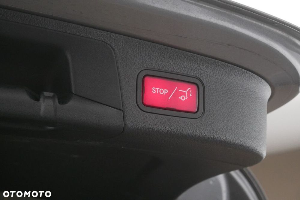 Mercedes-Benz GLA - 17