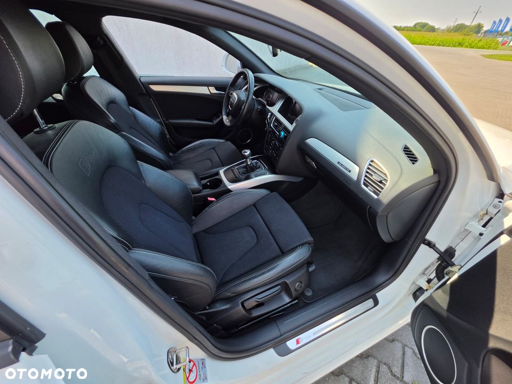 Audi A4 Avant 2.0 TFSI quattro S line Sportpaket - 14