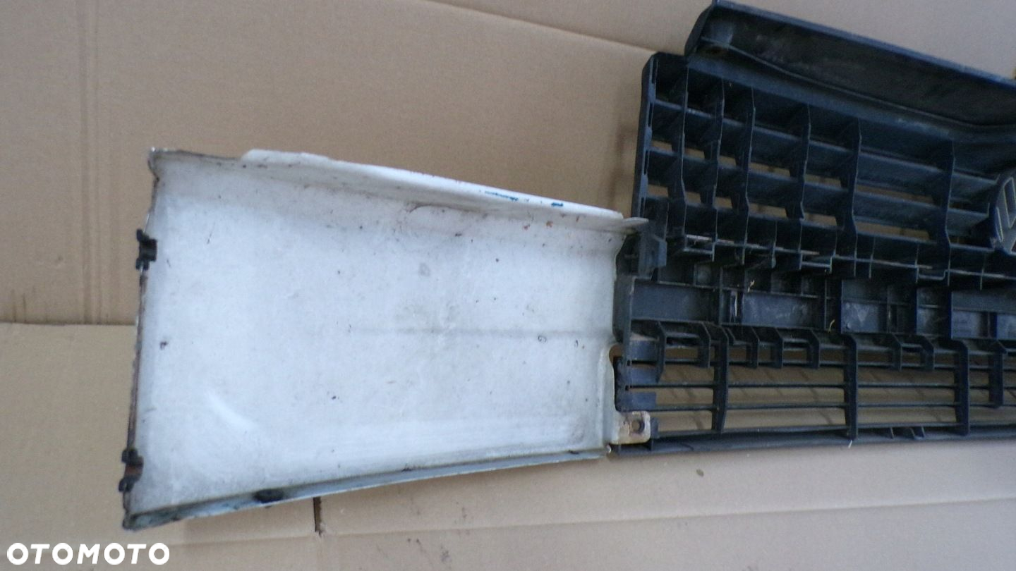 VW TRANSPORTER T4 ATRAPA GRILL - 9