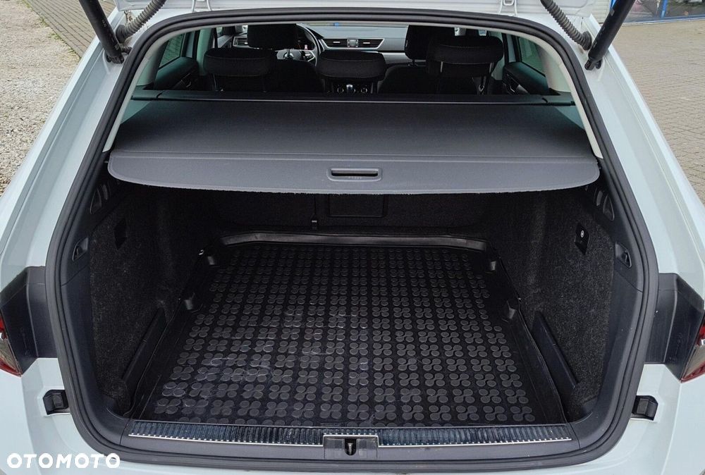 Skoda Superb 2.0 TSI Style DSG - 25