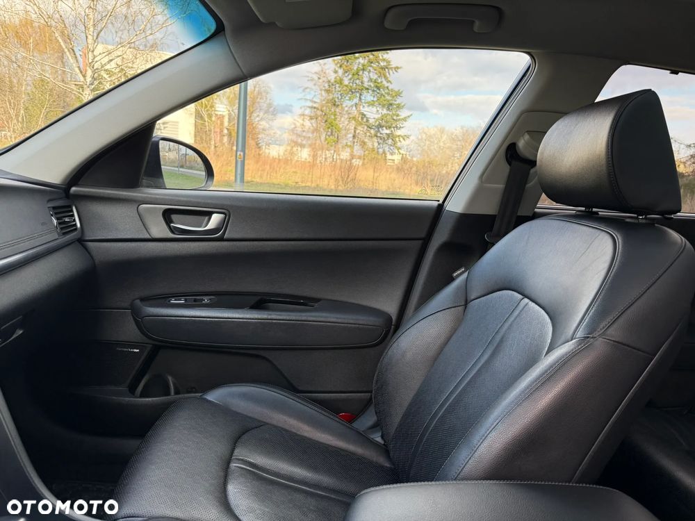 Kia Optima Plug-in Hybrid - 18