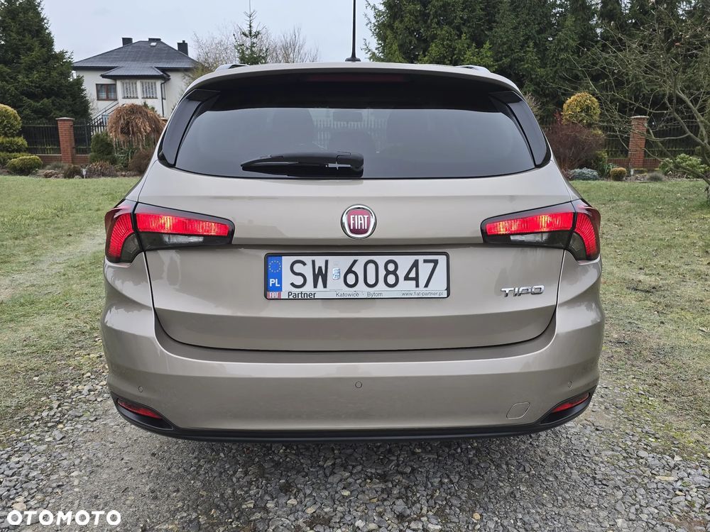 Fiat Tipo 1.4 16v Lounge EU6d - 10