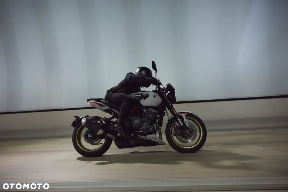 Triumph Trident - 5
