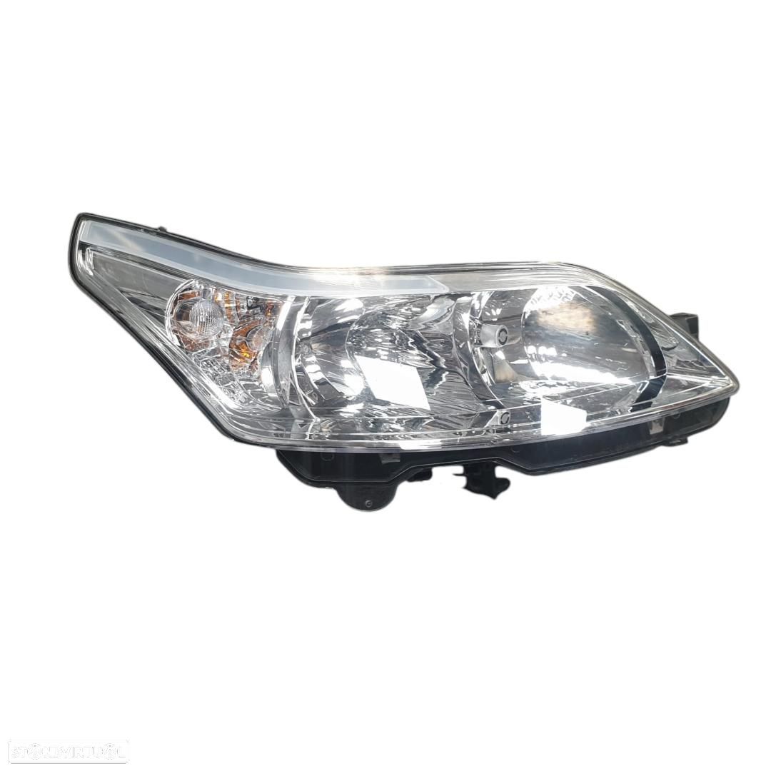 FAROL DIREITO CITROEN C4 BERLINA - 1