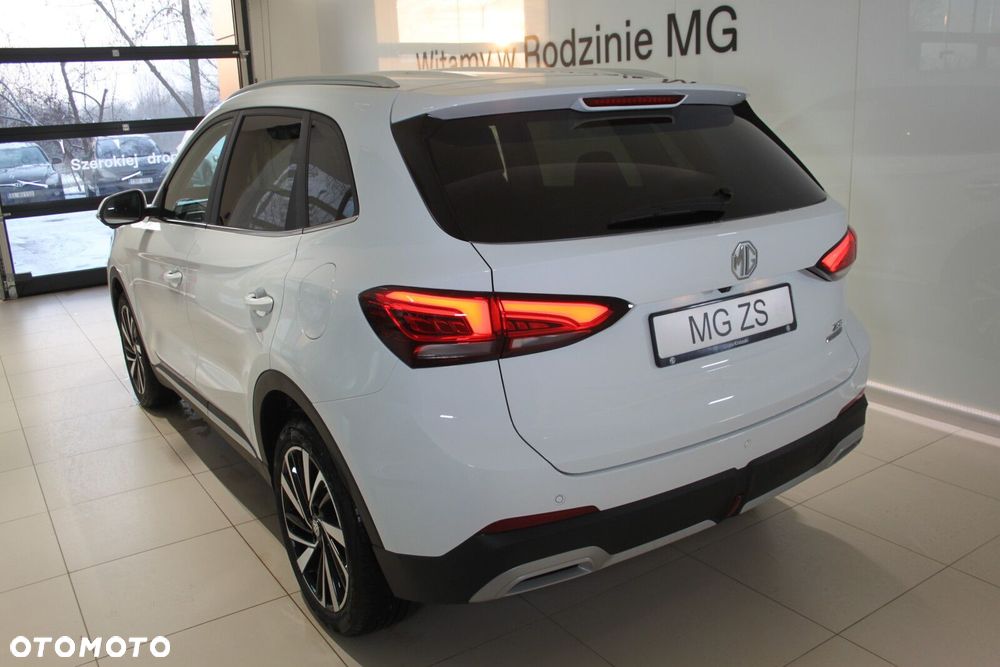 MG ZS Hybrid+ - 14