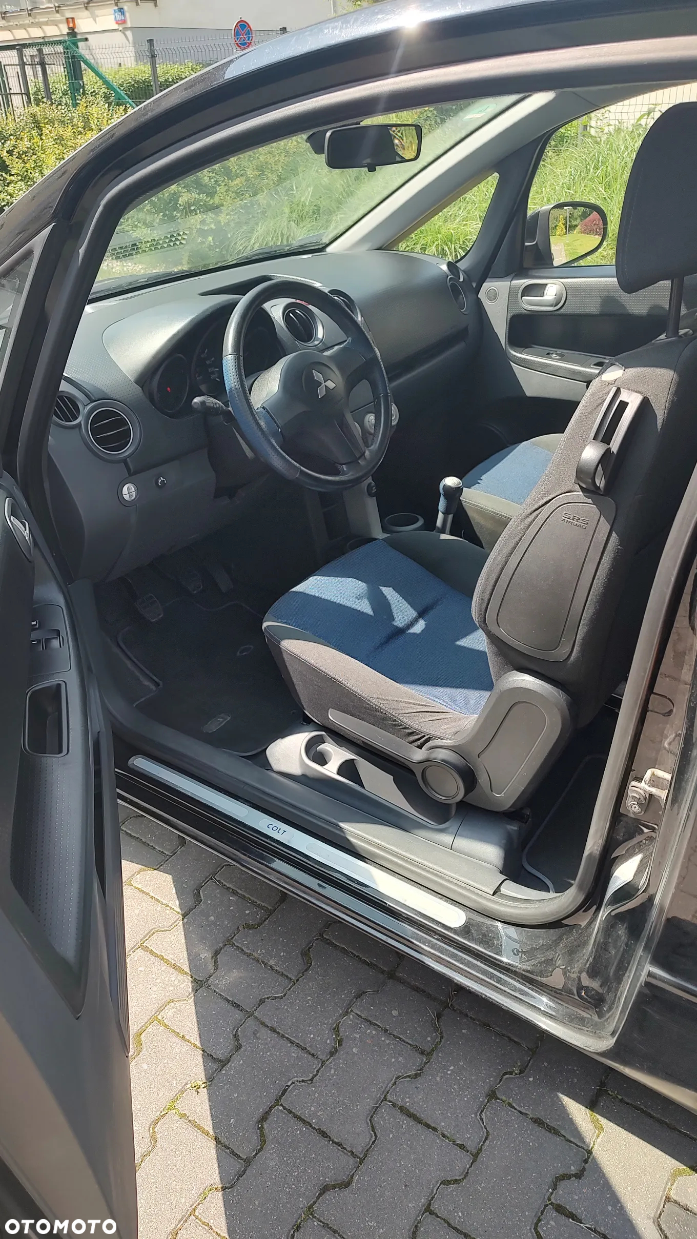Mitsubishi Colt - 6