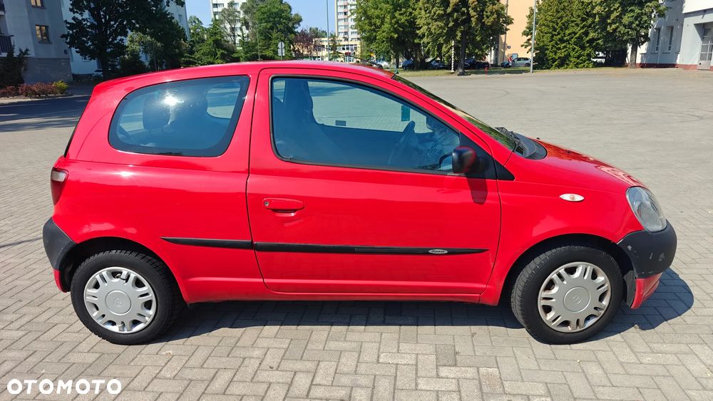 Toyota Yaris 1.0 Base - 3