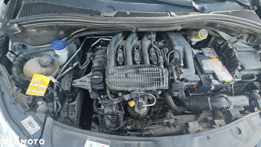 Peugeot 208 1.2 PureTech Active - 8