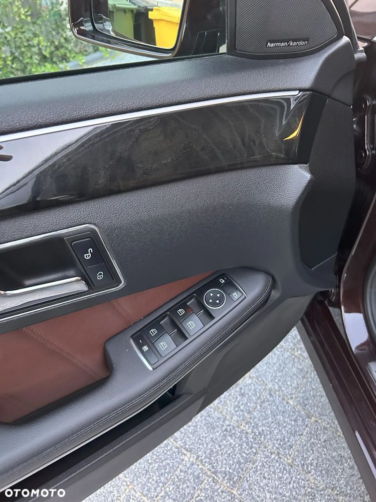 Mercedes-Benz Klasa E 350 CDI 4-Matic BlueEff - 24