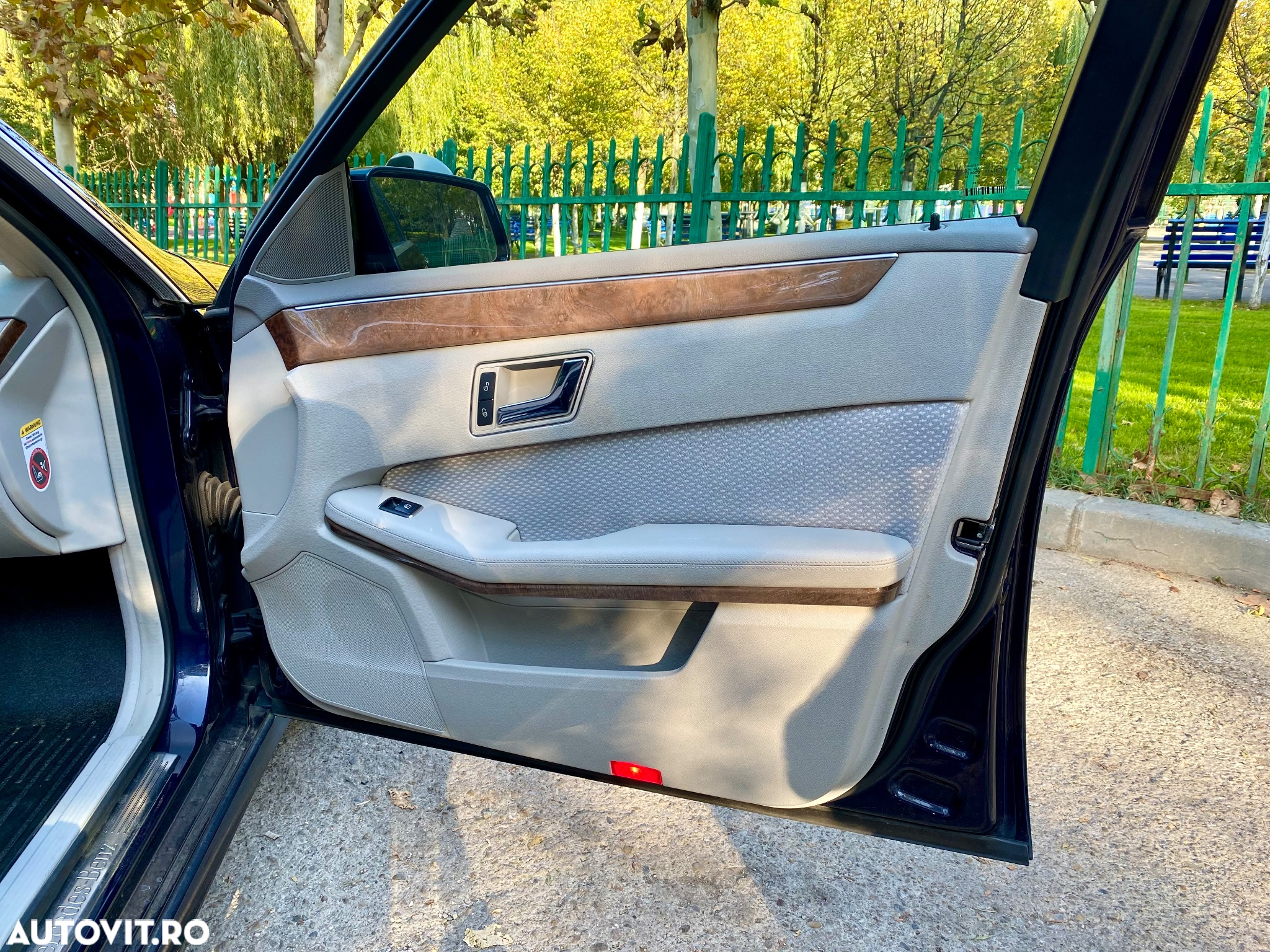 Mercedes-Benz E 220 BlueTEC BlueEFFICIENCY Edition Elegance - 23
