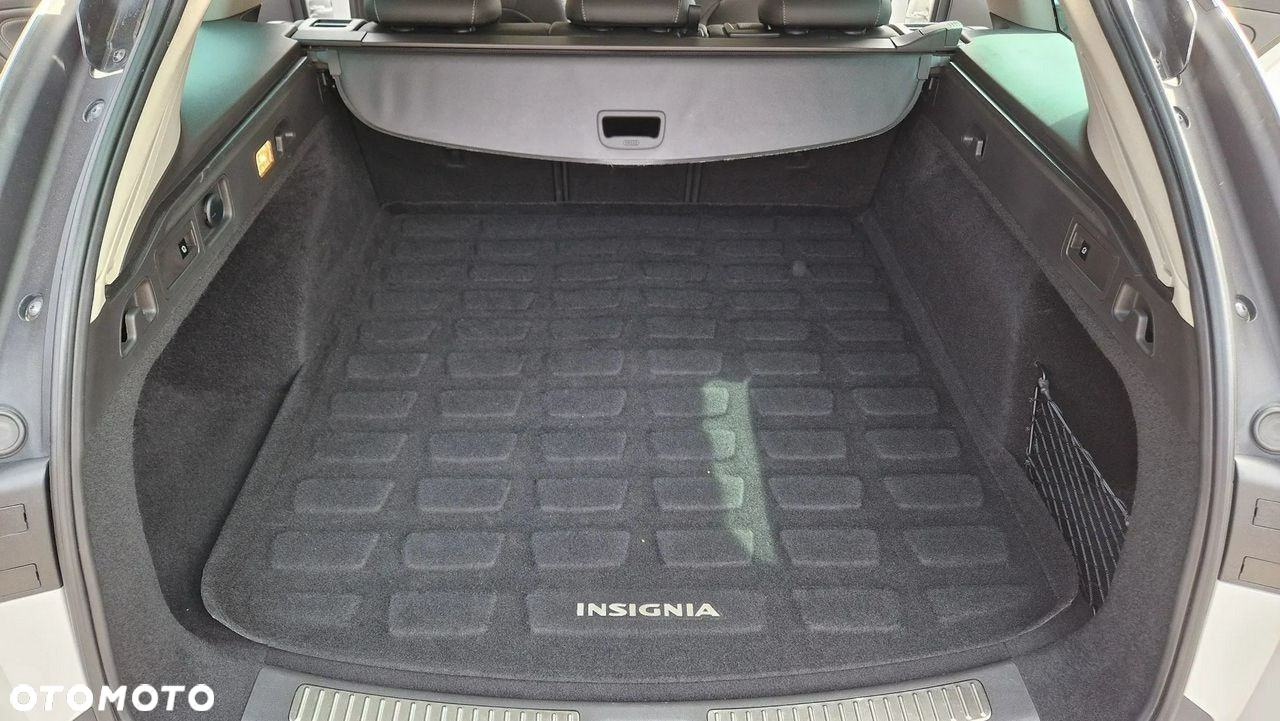 Opel Insignia - 12