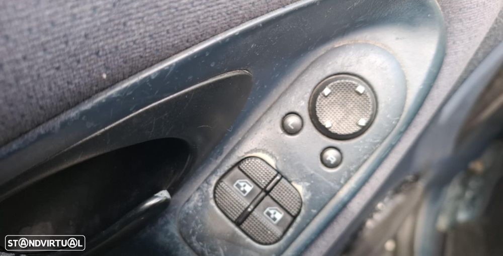 VW Sharan 1.9 TDi Confortline 7L - 14