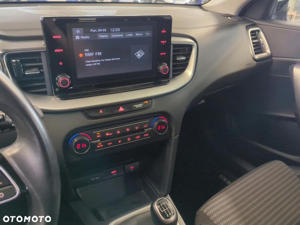 Kia Ceed 1.5 T-GDI M - 9