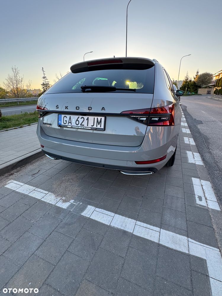 Skoda Superb 2.0 TDI SCR Sportline DSG - 8
