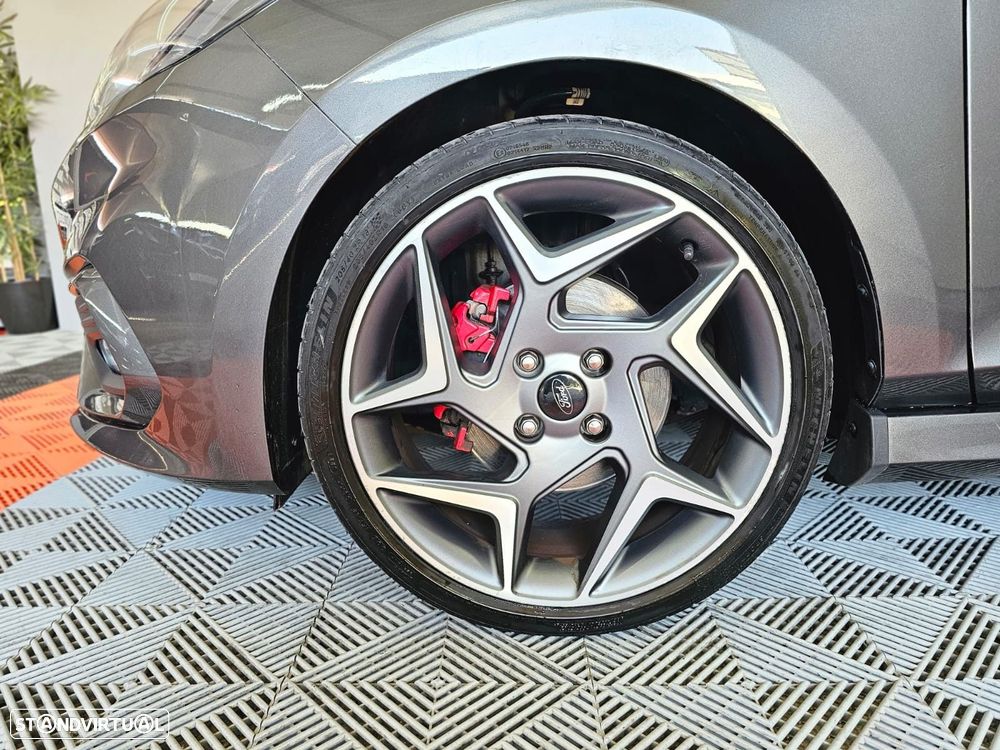 Ford Fiesta 1.5 EcoBoost ST - 10