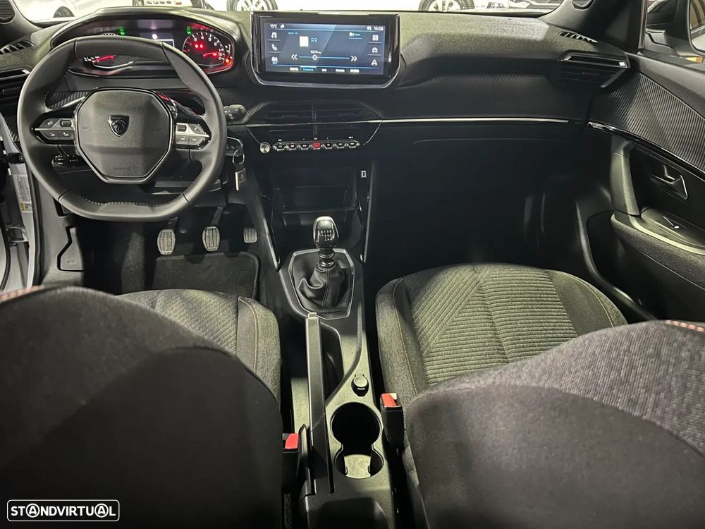 Peugeot 2008 - 12