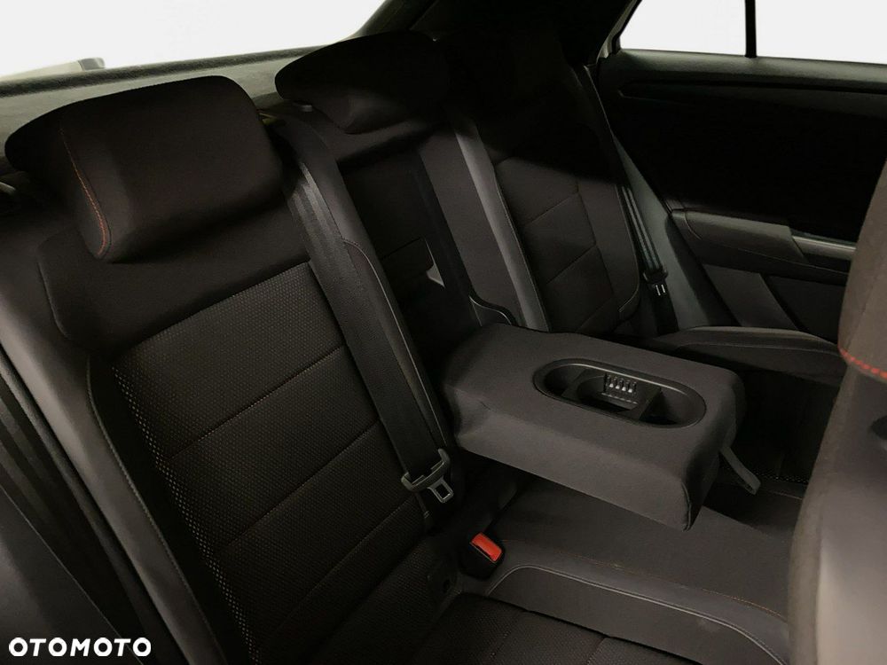 Volkswagen T-Roc - 16
