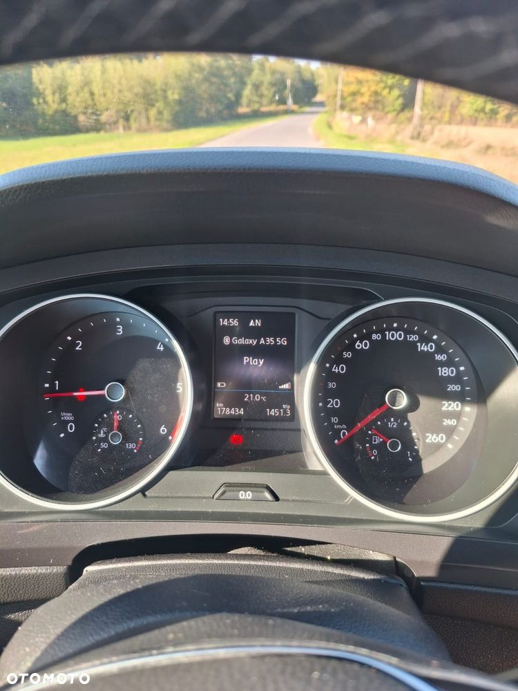 Volkswagen Tiguan - 5