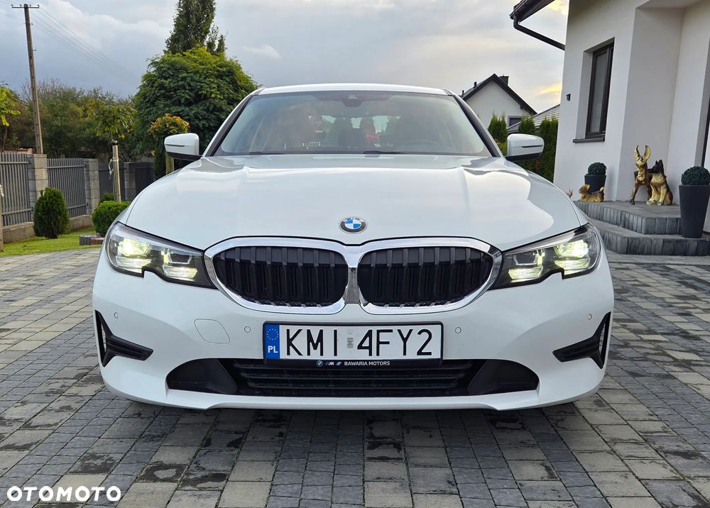 BMW Seria 3 318i Advantage - 28