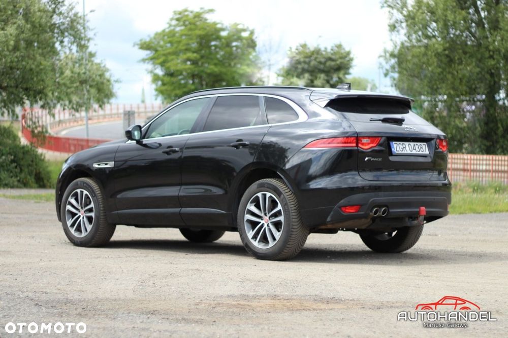 Jaguar F-Pace - 4