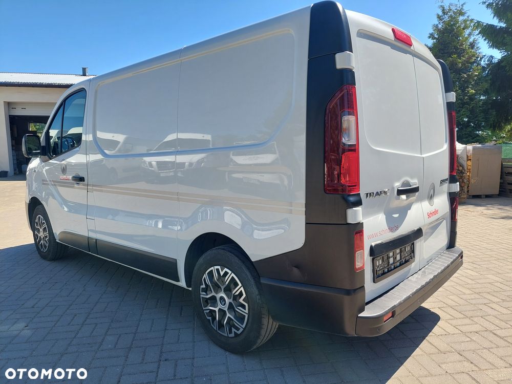 Renault Trafic warsztat - 9