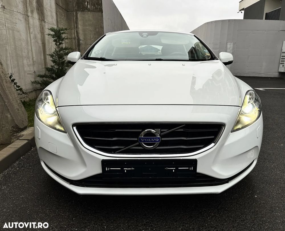 Volvo V40 D2 Geartronic Summum - 2