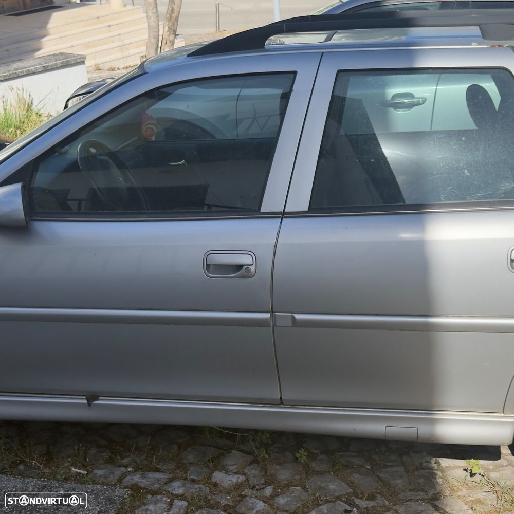 Opel Vectra Caravan 1.6i 16V CD - 4