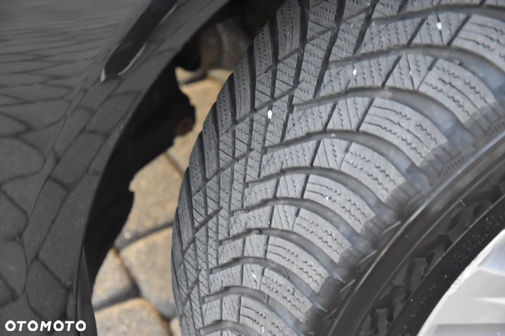 BMW Seria 3 320d Sport Line - 15