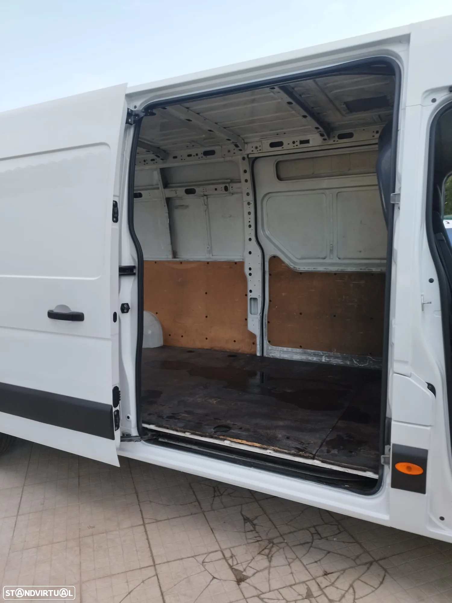 Renault Master 2.3 125 Cv L3H2 2 Portas Laterais - 24