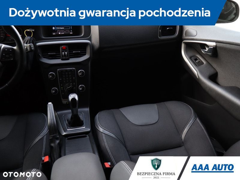 Volvo V40 - 9