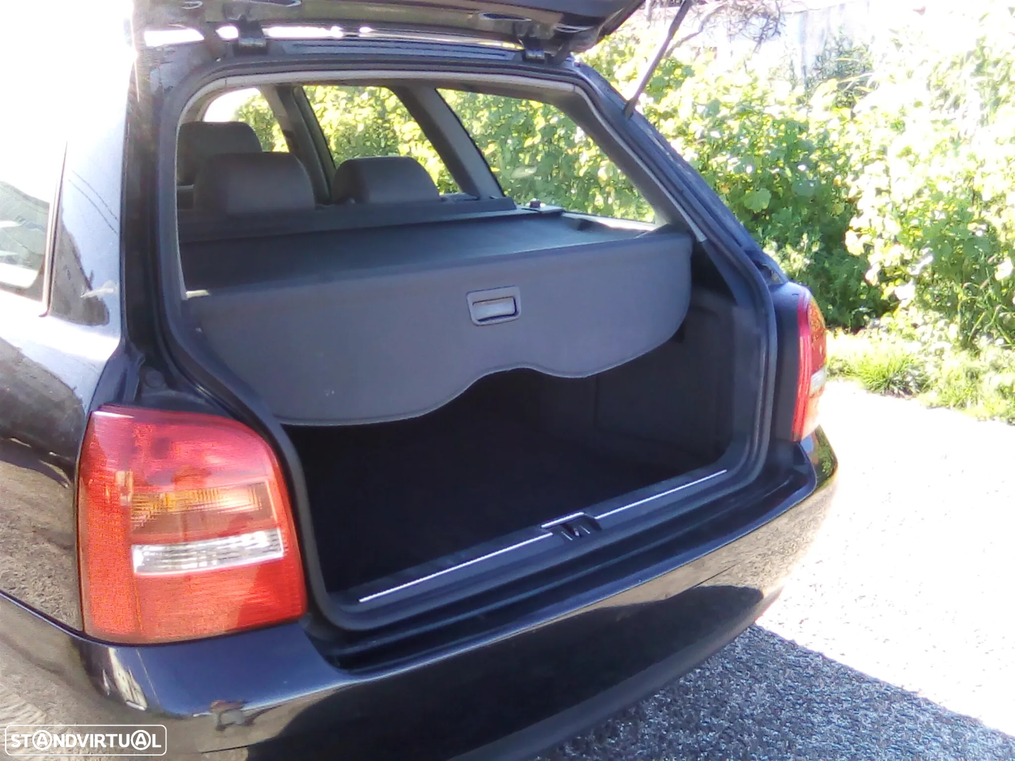 Audi A4 Avant 1.9 TDI Attraction - 6