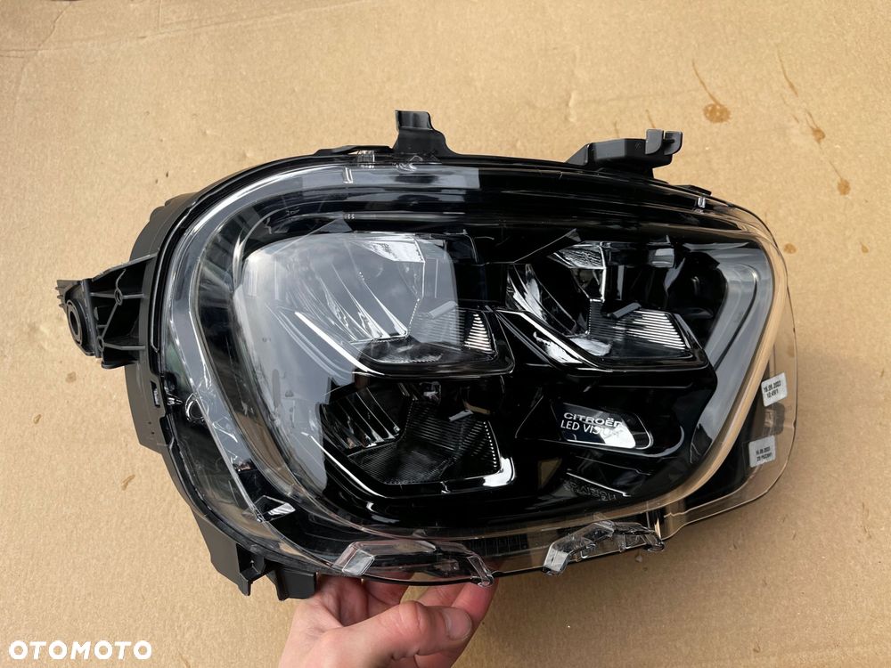 lampa prawa przednia citroen c3 iii lift full led - 2
