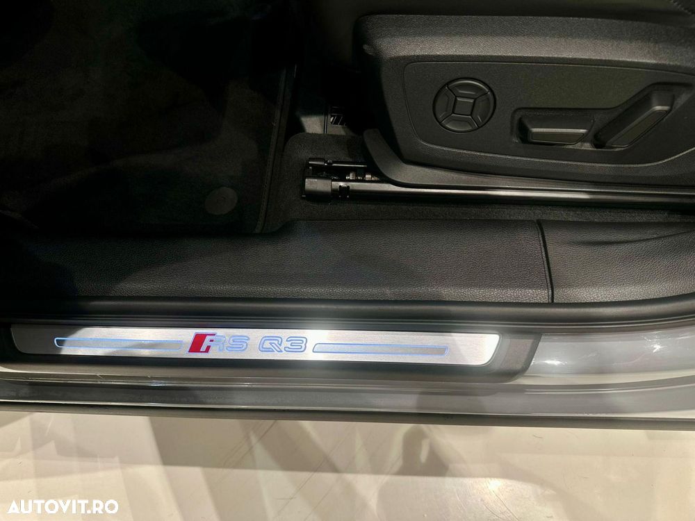 Audi RS Q3 RSQ3 2.5 TFSI quattro S tronic - 34