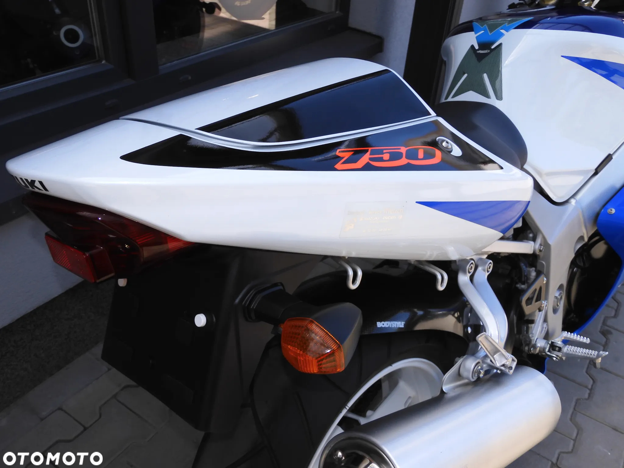 Suzuki GSX-R - 7