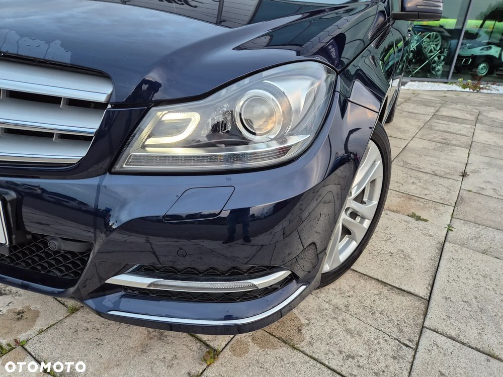 Mercedes-Benz Klasa C 200 T CGI Automatik BlueEFFICIENCY Avantgarde - 14