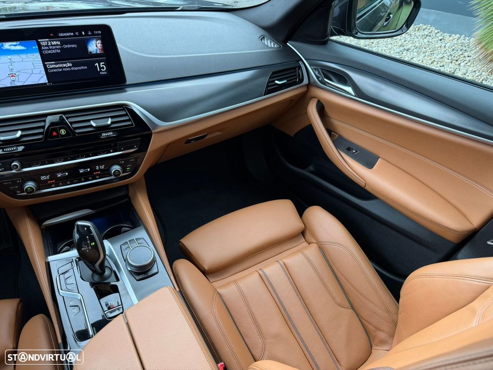 BMW 530 e Pack M - 26