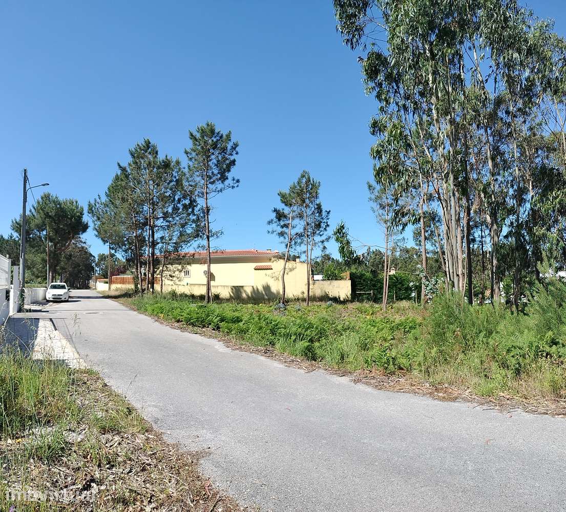 Terreno de 244,00 m² em Caldas da Rainha - Grande imagem: 3/4