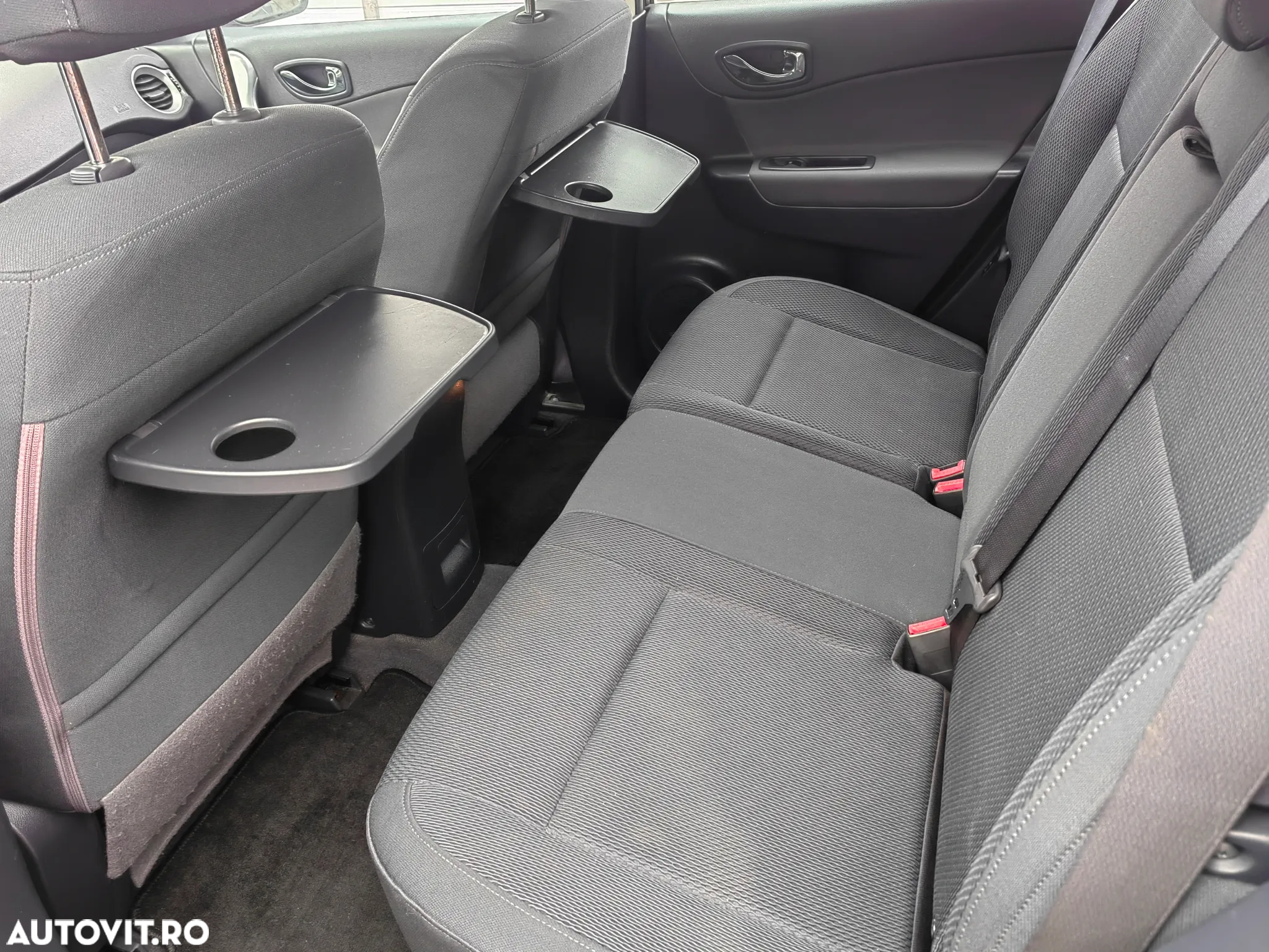 Renault Koleos 2.0 dCI FAP 4x4 Dynamique - 8