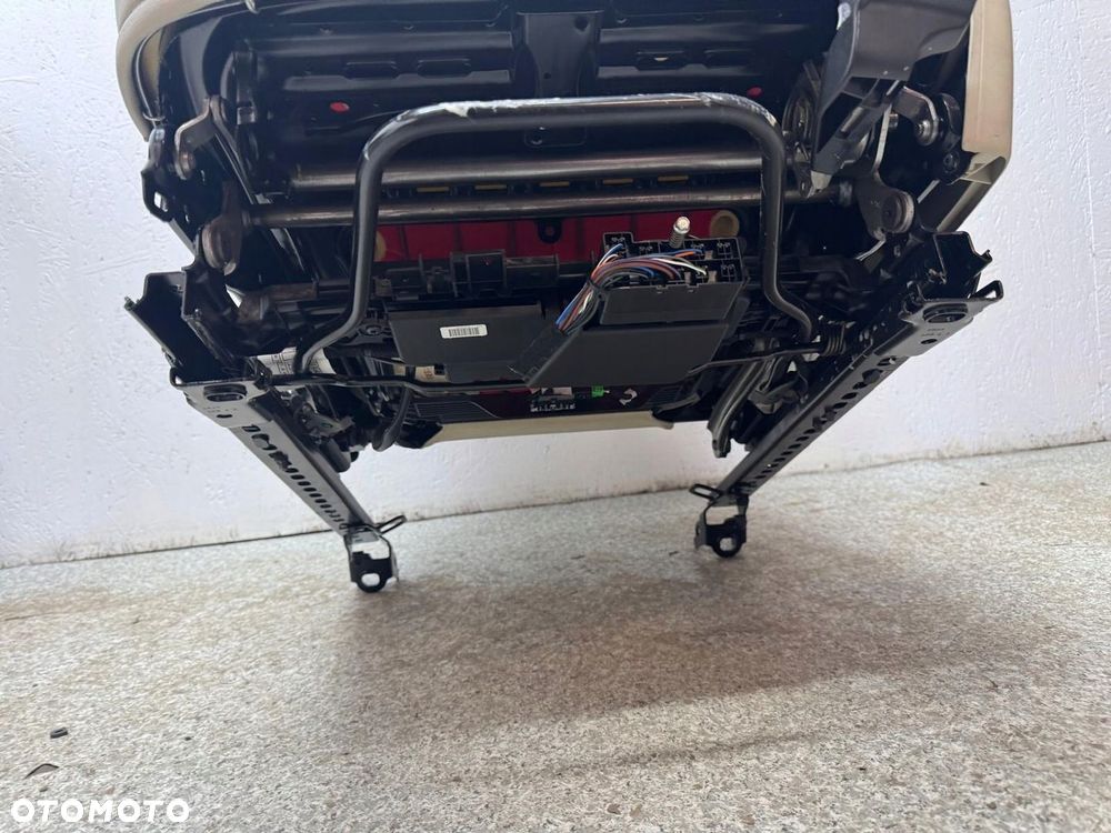 FOTEL LEWY VOLVO XC70 III 2007-2016 SKÓRA - 6