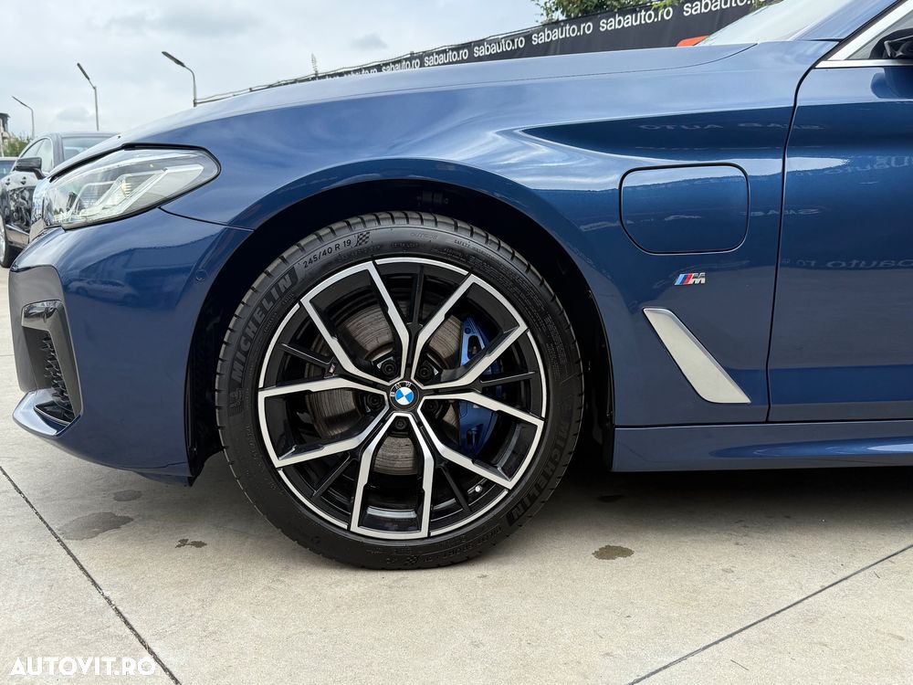 BMW Seria 5 530e Aut. - 28