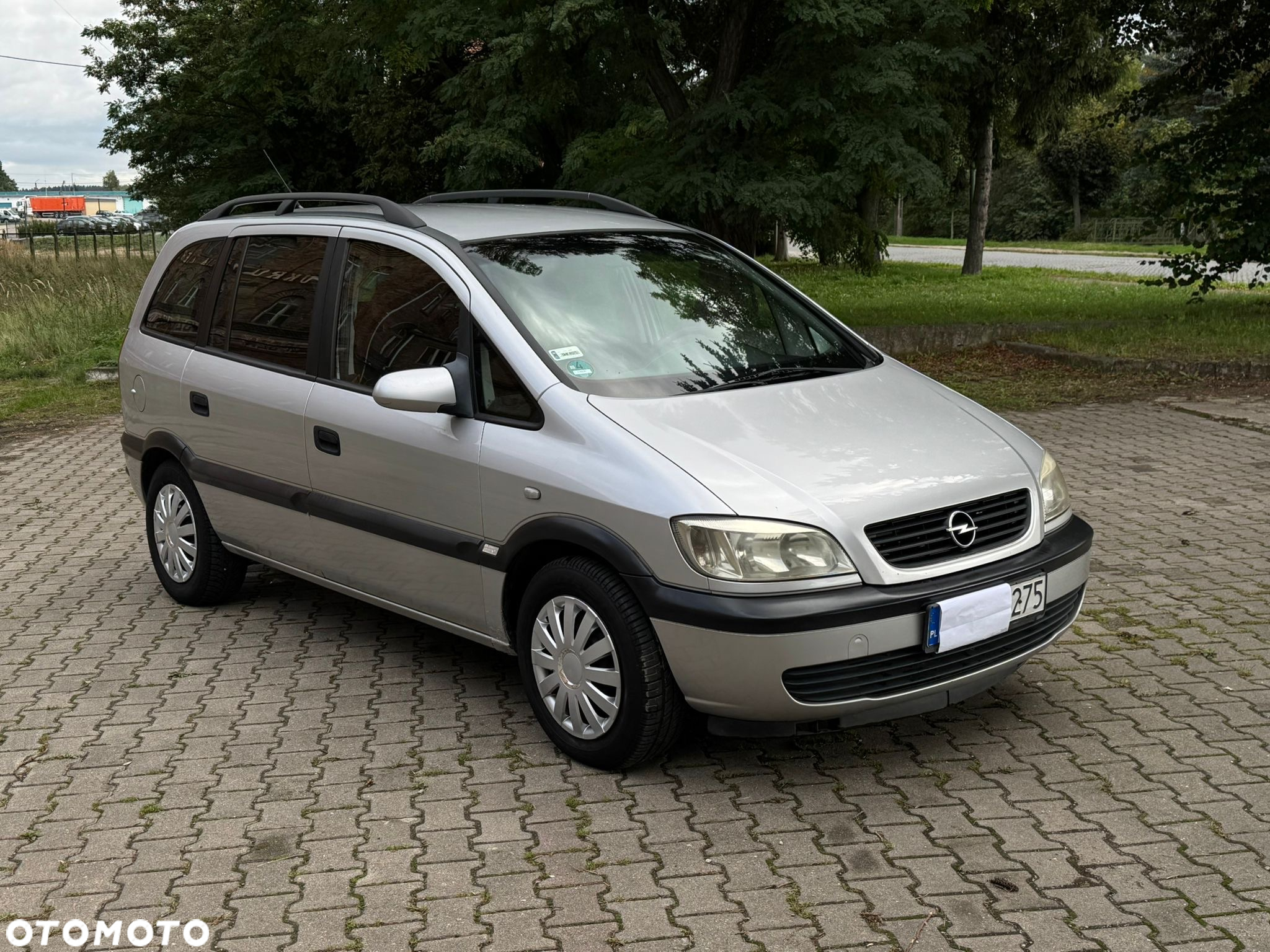 Opel Zafira 1.6 16V Comfort - 2