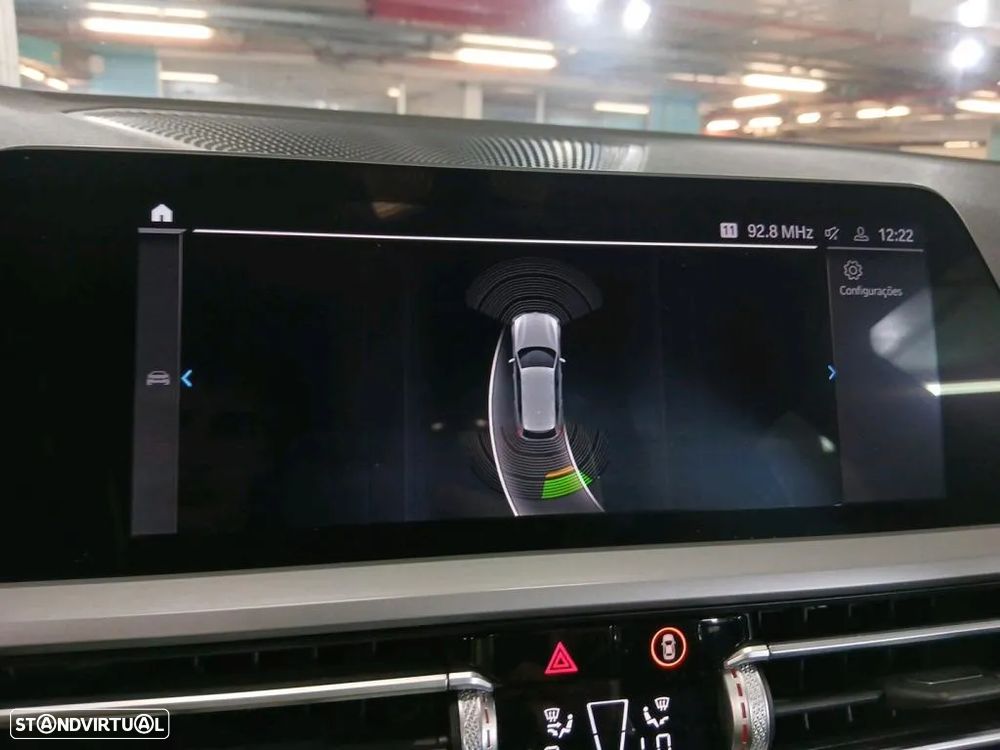 BMW 320 e Touring Corporate Edition Auto - 9