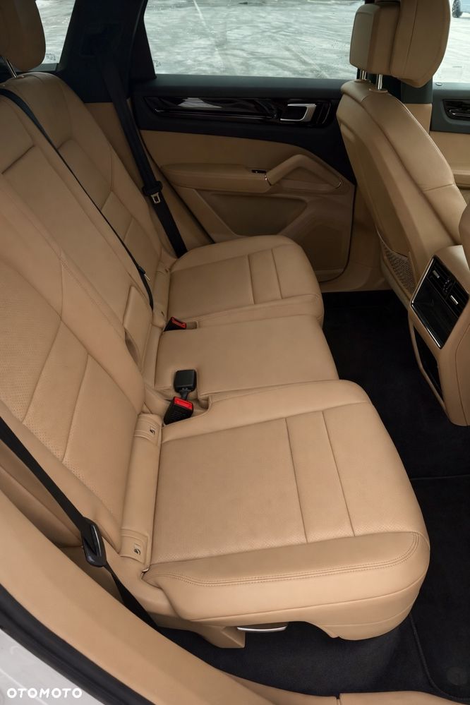 Porsche Cayenne Tiptronic S - 11